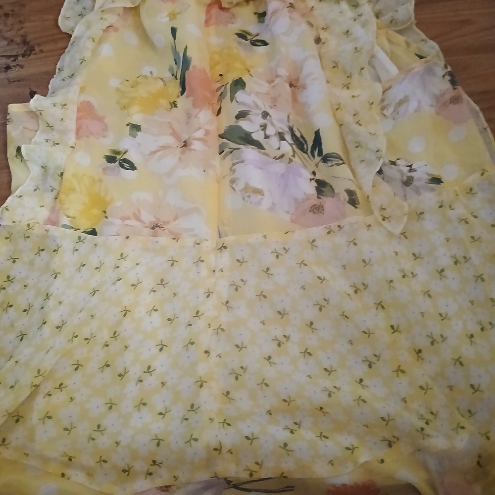 Floral Yellow Ruffle Top - Picture 2 of 3